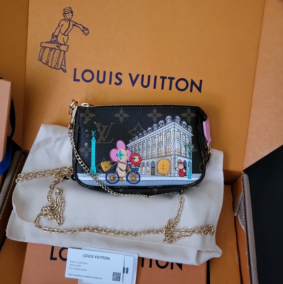 NEW 2022 authentic Louis Vuitton Xmas animation limited edition mini pochette - Picture 4 of 14